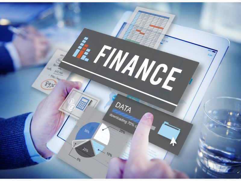 There are numerous personal finance software platforms designed to rival or even surpass features seen in Quicken and Money Personal Finance.