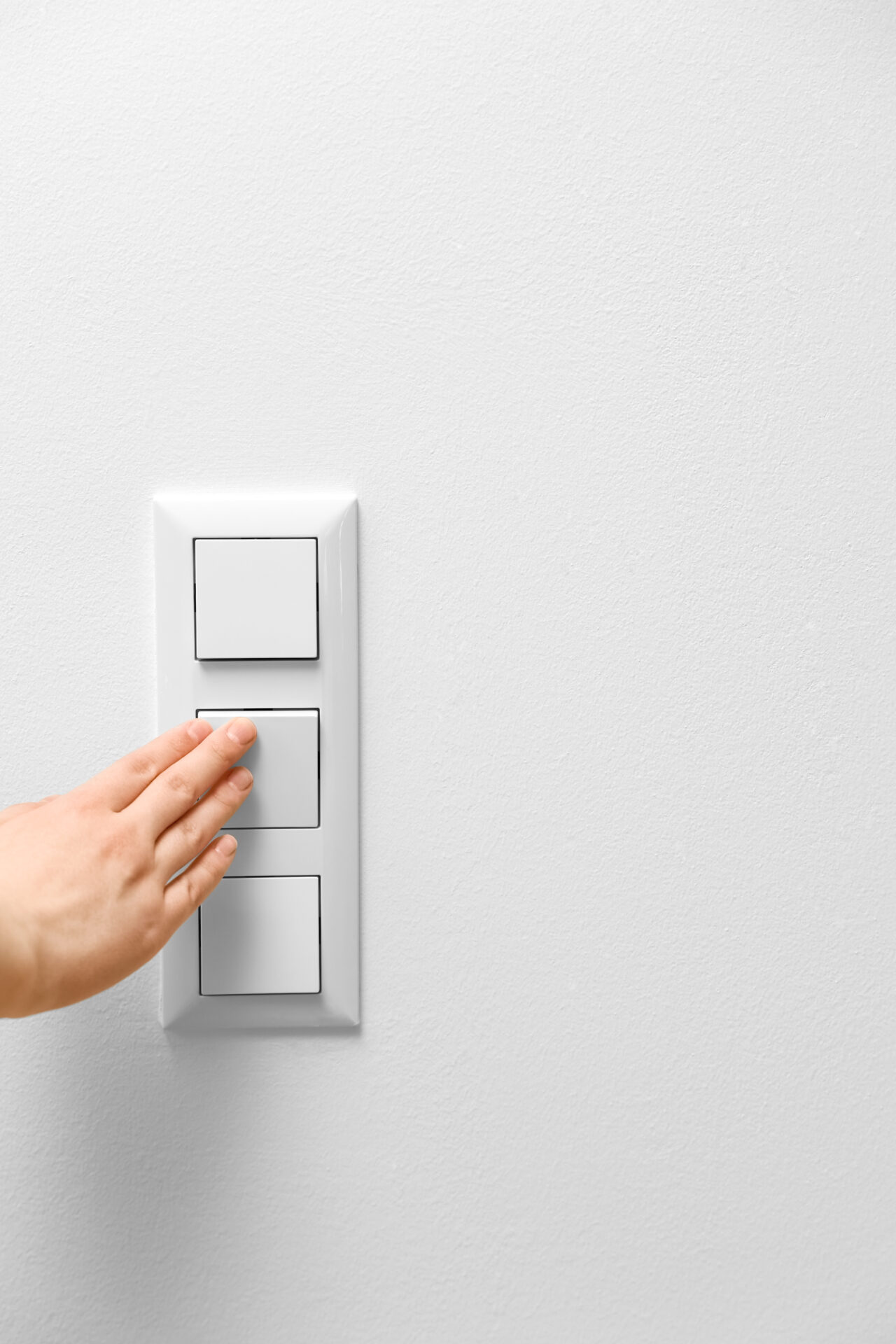 How to Lower Your Monthly Bills and Save $500 Starting Today With These 7 Simple Changes